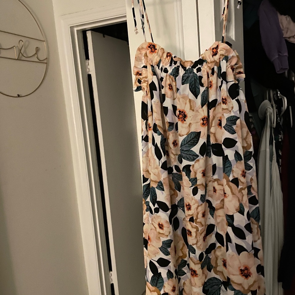 Mini dress with pockets